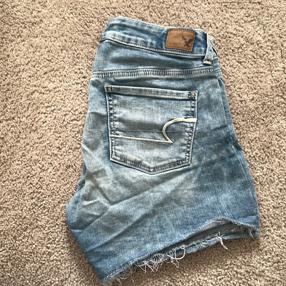 American Eagle Super Stretch Midi Jean Shorts 💙